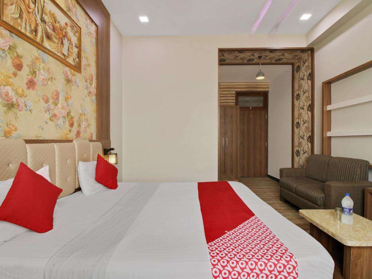 Hotel Delight Mumbai  Buitenkant foto