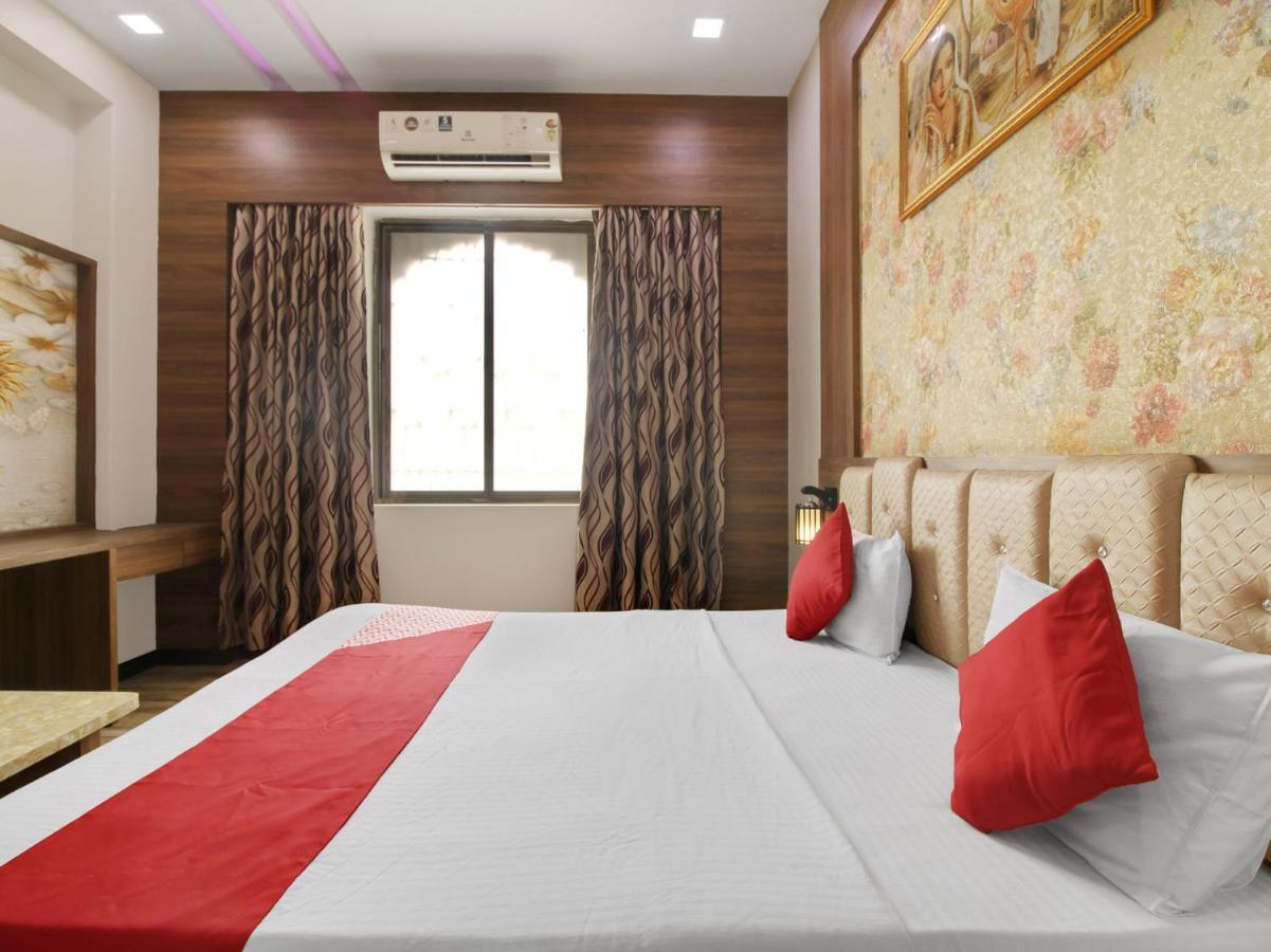 Hotel Delight Mumbai  Buitenkant foto