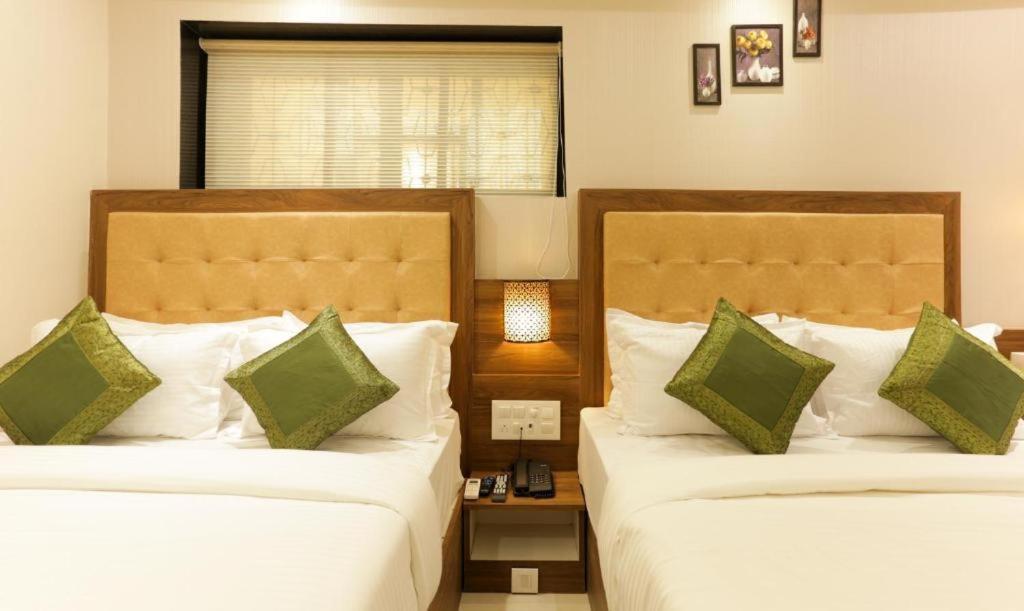 Hotel Delight Mumbai  Buitenkant foto