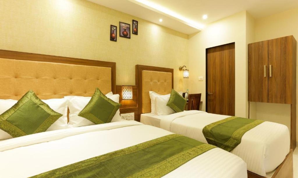 Hotel Delight Mumbai  Buitenkant foto